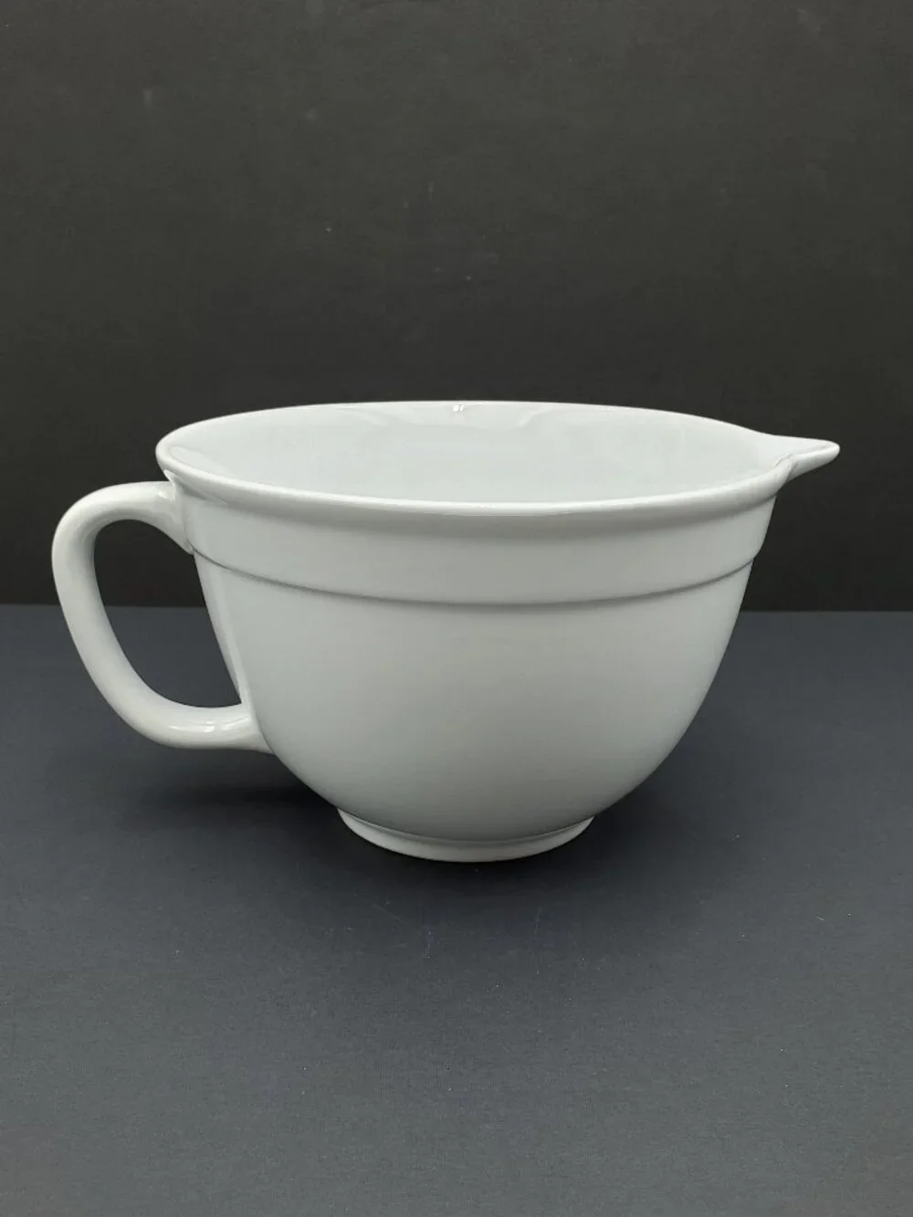 Mason Craft & More Batter Bowl White 8 Cup 64 Ounce Handled Mixing Bowl